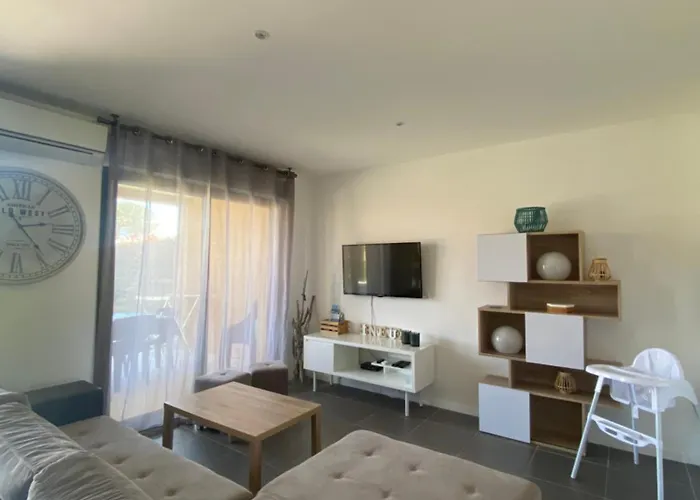 A Sainte Lucie De Porto Vecchio *